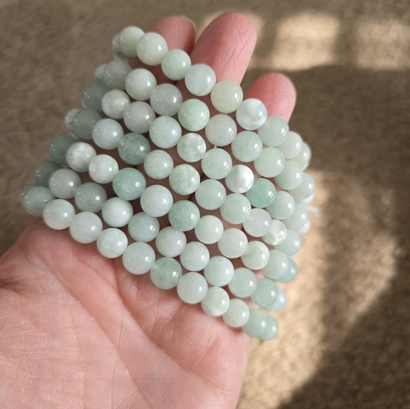 High Quality 8mm AAA Grade Green Angelite Bracelet - Picture 4 of 4